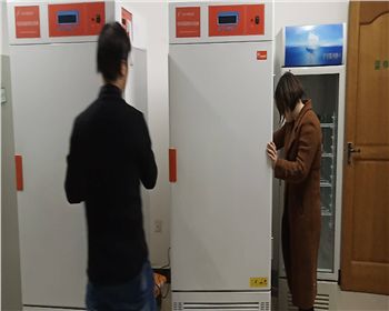 給客戶(hù)現(xiàn)場(chǎng)調(diào)試儀器（二）